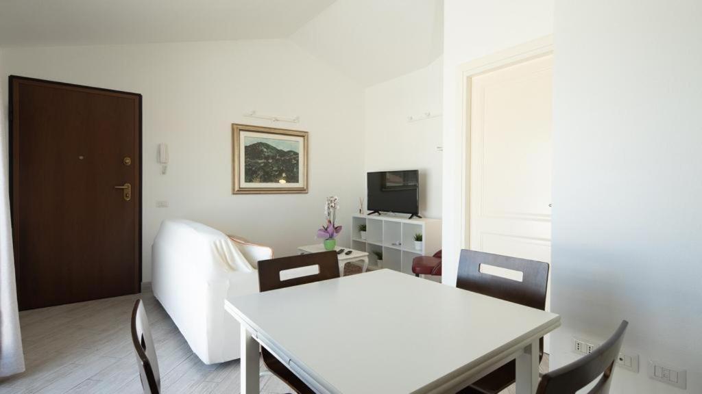 Via Alloro 44 Apartment ออลเบีย ภายนอก รูปภาพ
